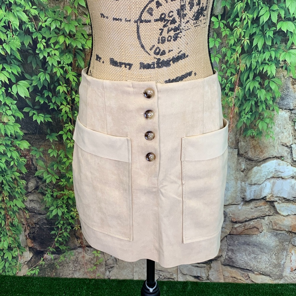 NWT NAKED ZEBRA Vegan Minimalist Retro Luxury Tan Microsuede Mini Skirt, S - Picture 4 of 9